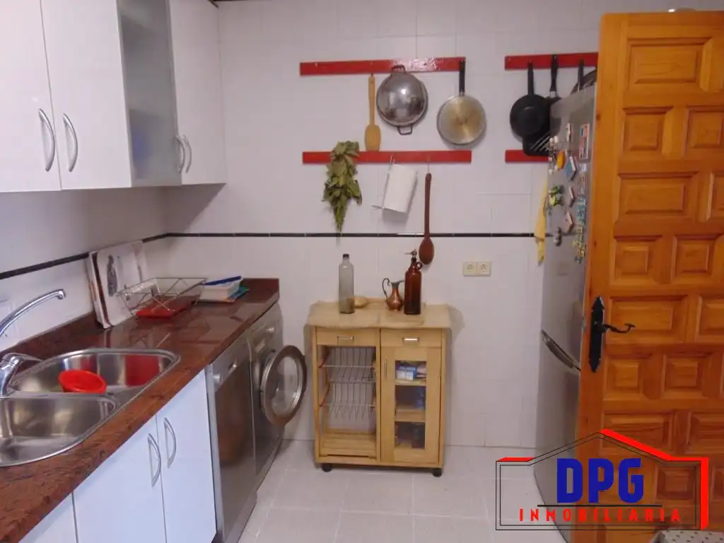 Cocina de Dúplex en venta en Garrucha con Aire acondicionado, Terraza y Amueblado