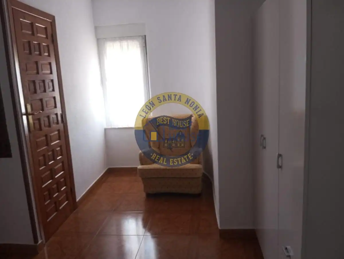 Houses for sale in Garrafe de Torío  with Heating, Parquet flooring and Terrace