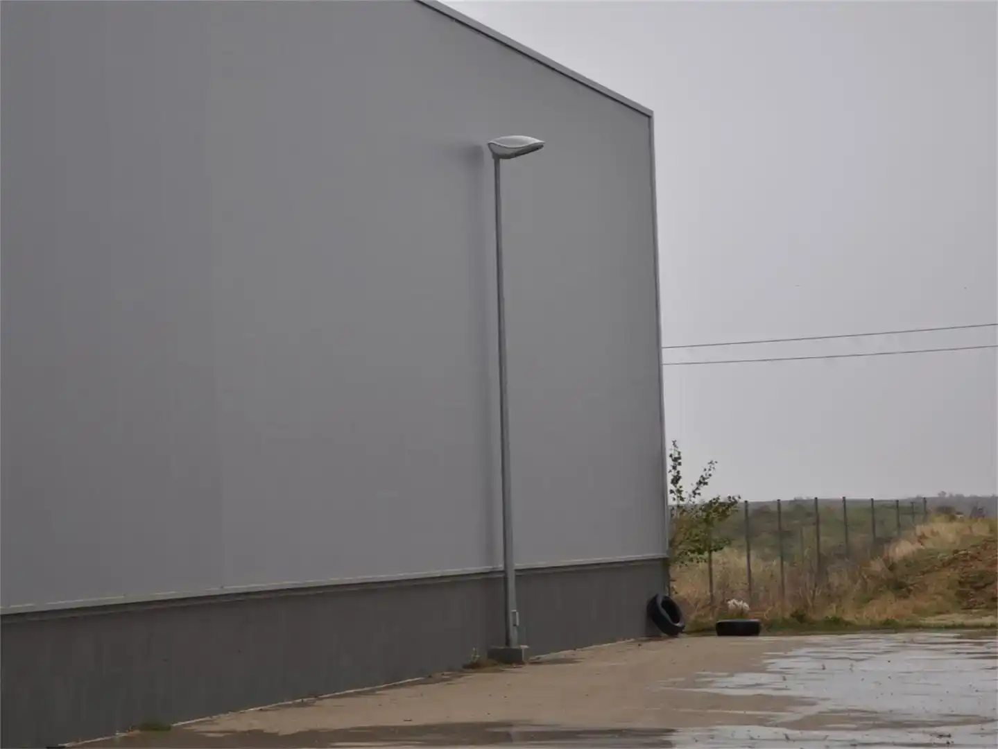 Vista exterior de Nau industrial en venda en Briones