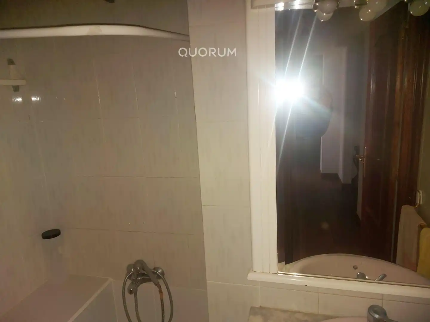 Bathroom of Flat for sale in Bilbao 