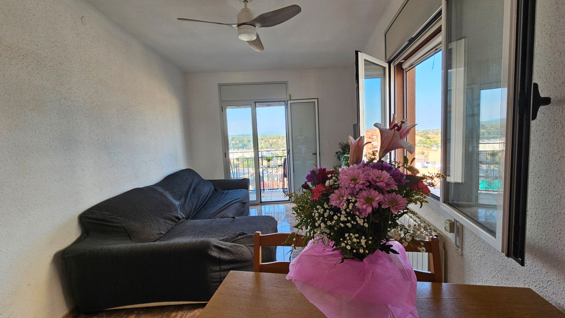 Habitación de Piso en venta en Sabadell con Calefacción, Horno y Balcón