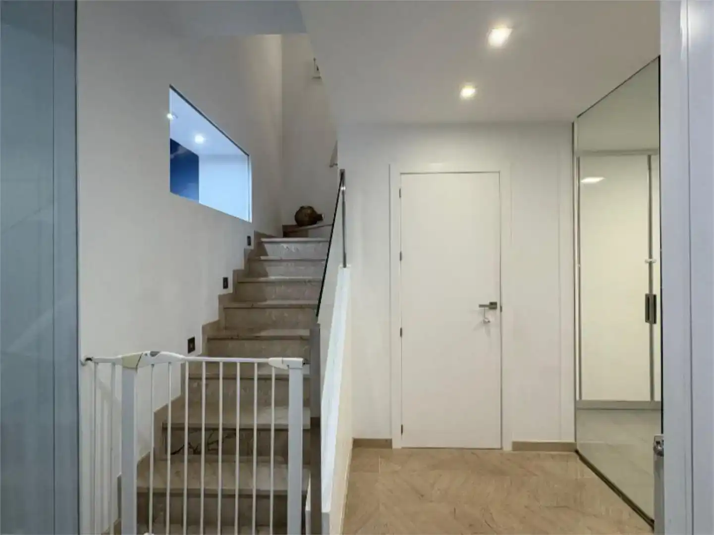 Flat for sale in El Carpio  with Air Conditioner and Balcony