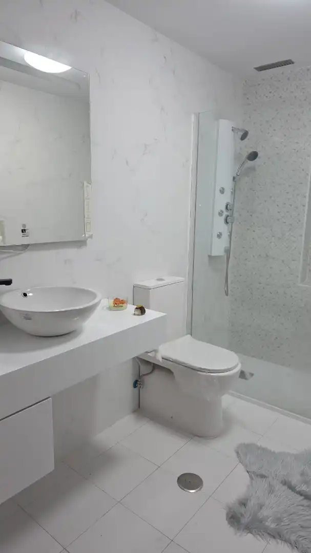 Bany de Pis en venda en Villanueva de la Serena amb Moblat, Forn i Rentadora