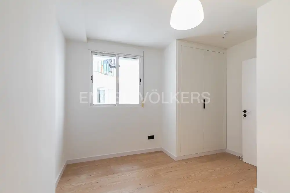 Habitación de Ático de alquiler en Valencia con Aire acondicionado, Calefacción y Se aceptan mascotas