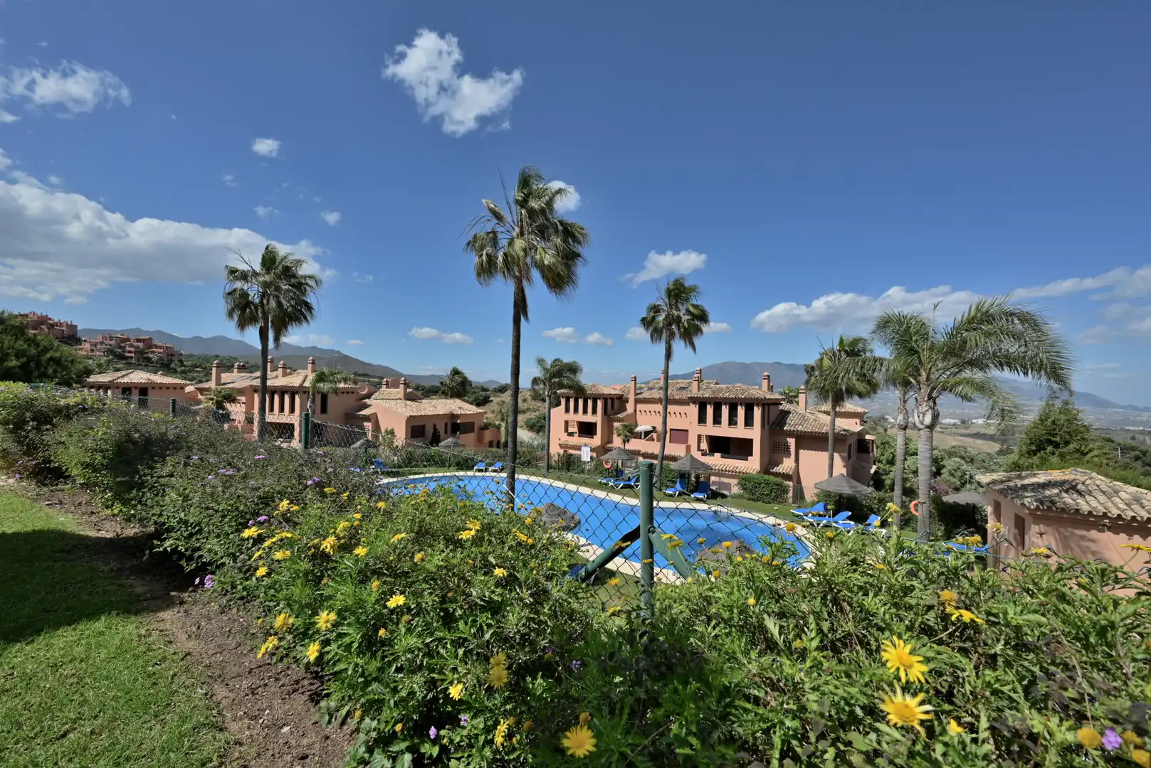 Jardín de Ático en venta en Ojén con Aire acondicionado, Terraza y Trastero