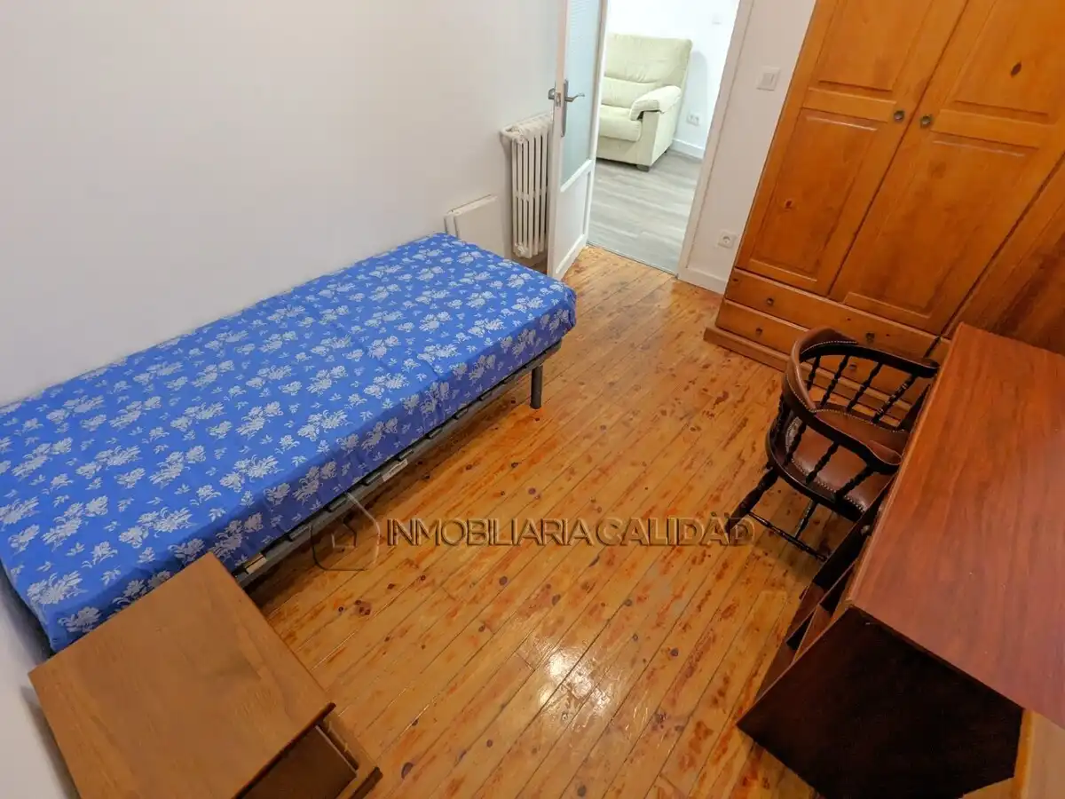 Habitación de Piso de alquiler en Burgos con Calefacción y Amueblado