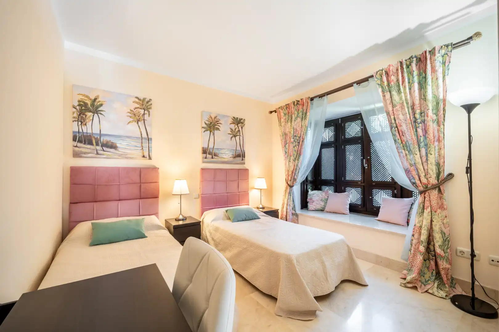 Bedroom of Ground floor for sale in Estepona  with Air Conditioner, Private garden and Terrace