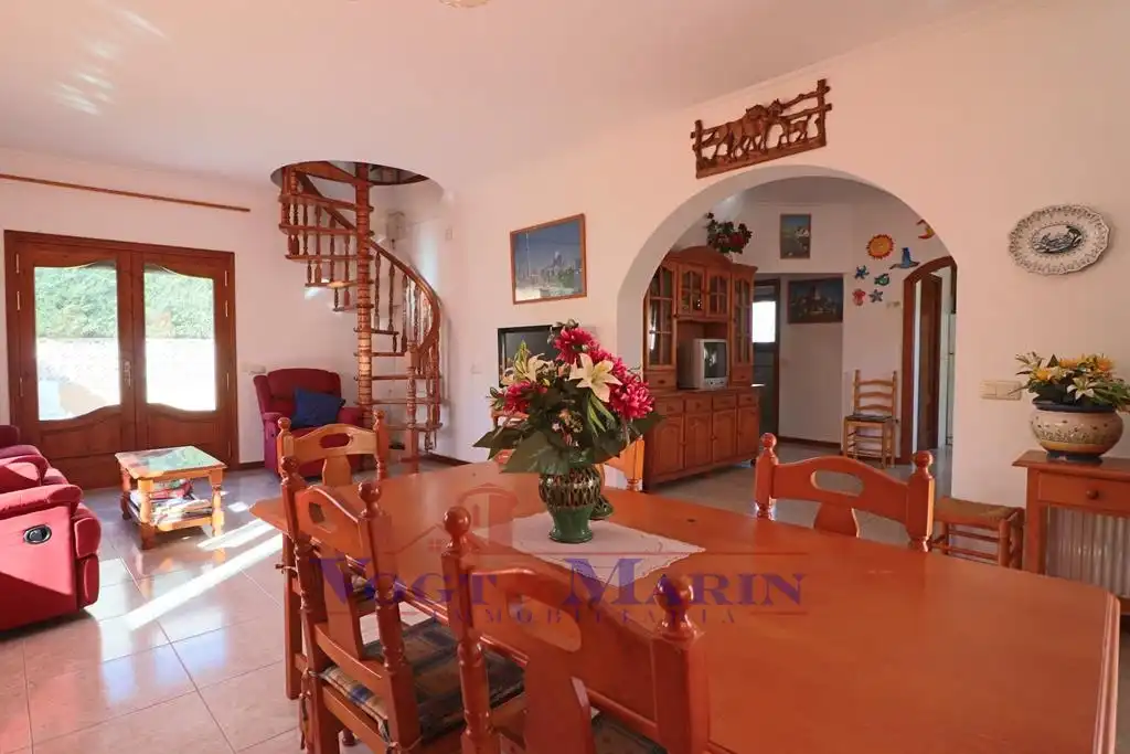 Casa con terraza en venta en Carrer Requesens, imagen 5