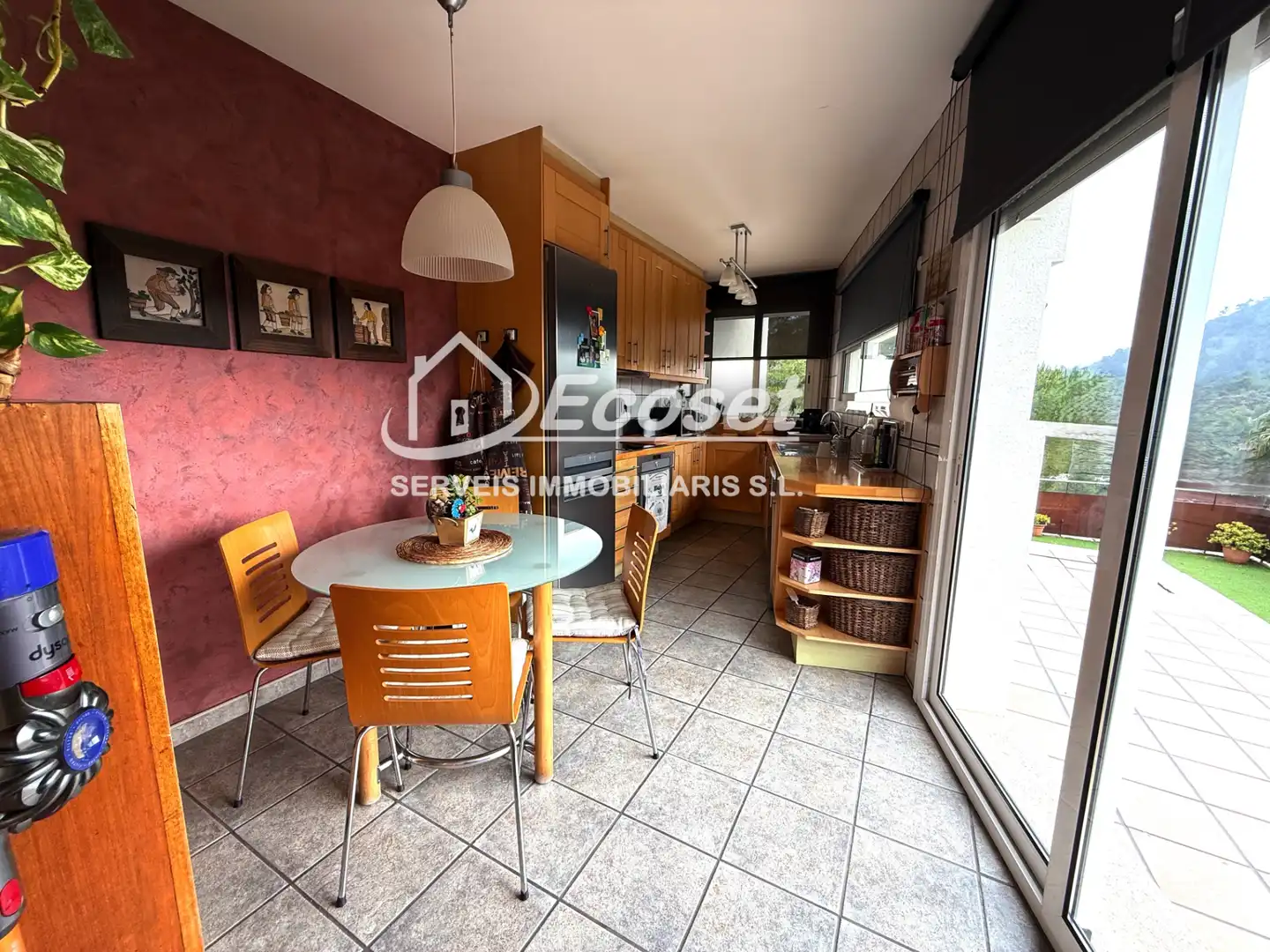 Küche von Haus oder Chalet zum Verkauf in Vallirana mit Klimaanlage, Heizung und Privatgarten