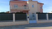 Außenansicht von Haus oder Chalet zum verkauf in Manzanares mit Terrasse, Schwimmbad und Balkon