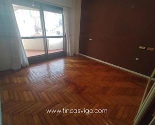 Living room of Flat for sale in Vigo   with Balcony