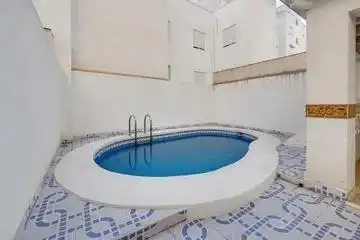 Piscina de Ático en venta en Torrevieja con Aire acondicionado, Calefacción y Terraza