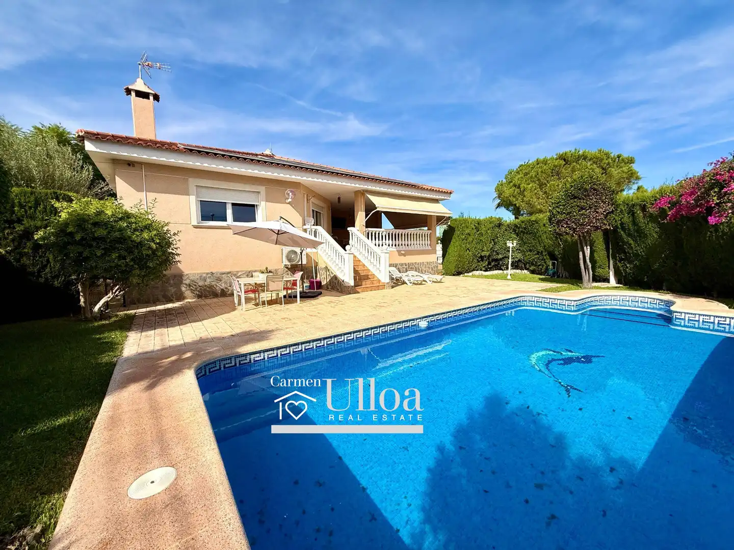 Detached house with pool for sale in Calle del Pino, imagen 9