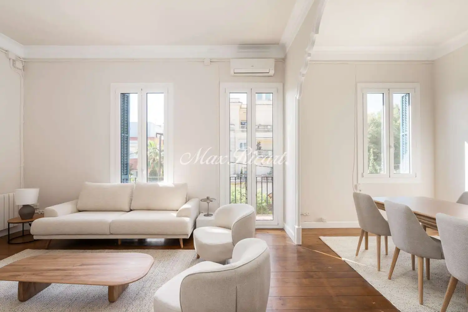 Living room of Flat for rent in Barcelona  with Air Conditioner, Heating and Swimming Pool