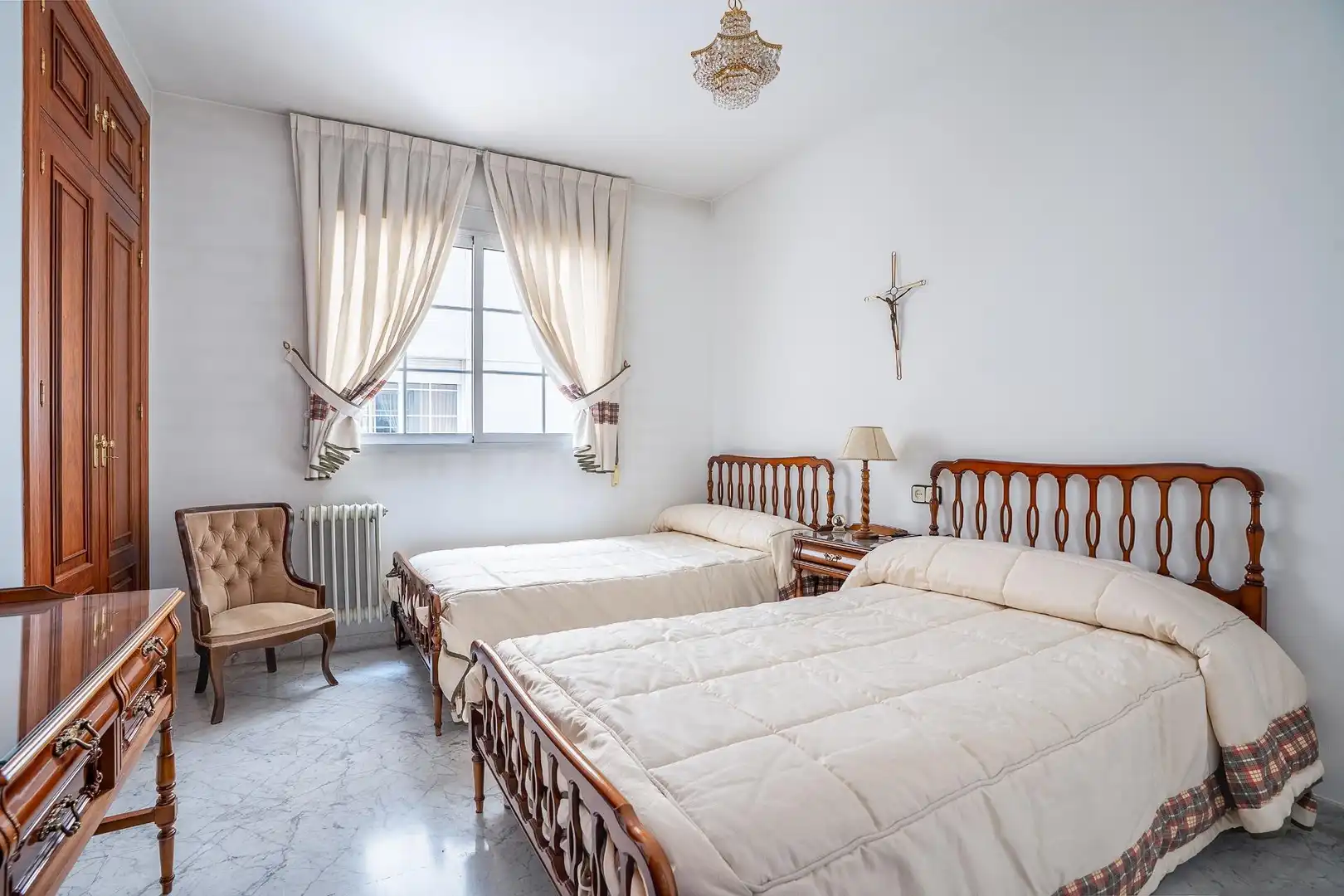 Bedroom of Flat for sale in Granada  with Air Conditioner and Heating