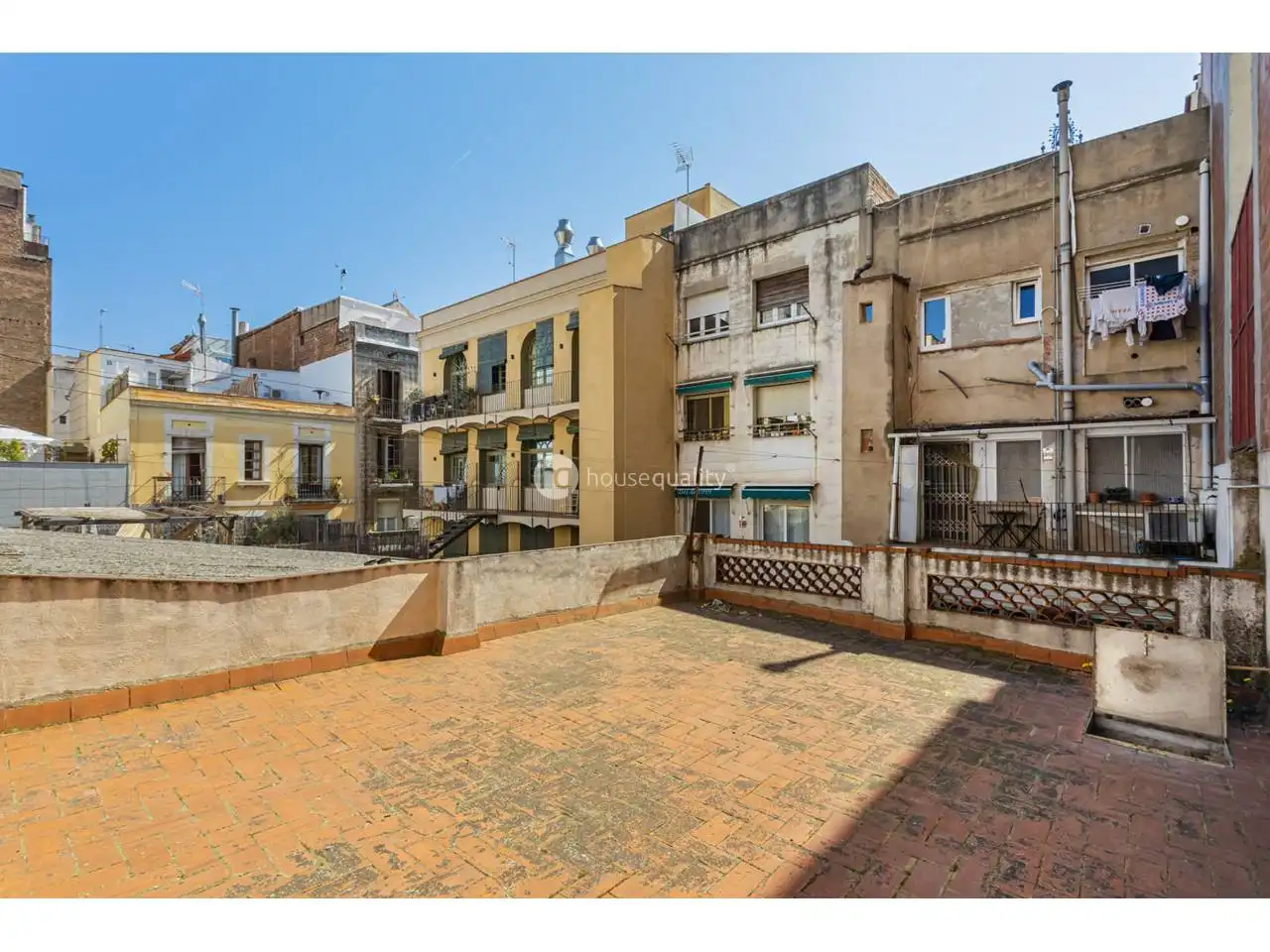 Vista exterior de Piso en venta en Barcelona con Jardín privado, Terraza y Balcón