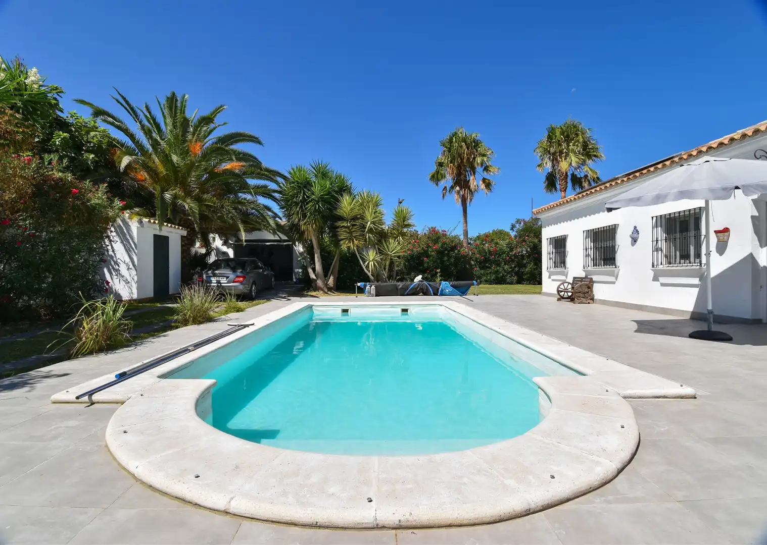 Piscina de Casa o xalet en venda en Chiclana de la Frontera