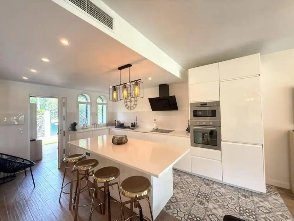 Detached homes for rent in Los Naranjos
