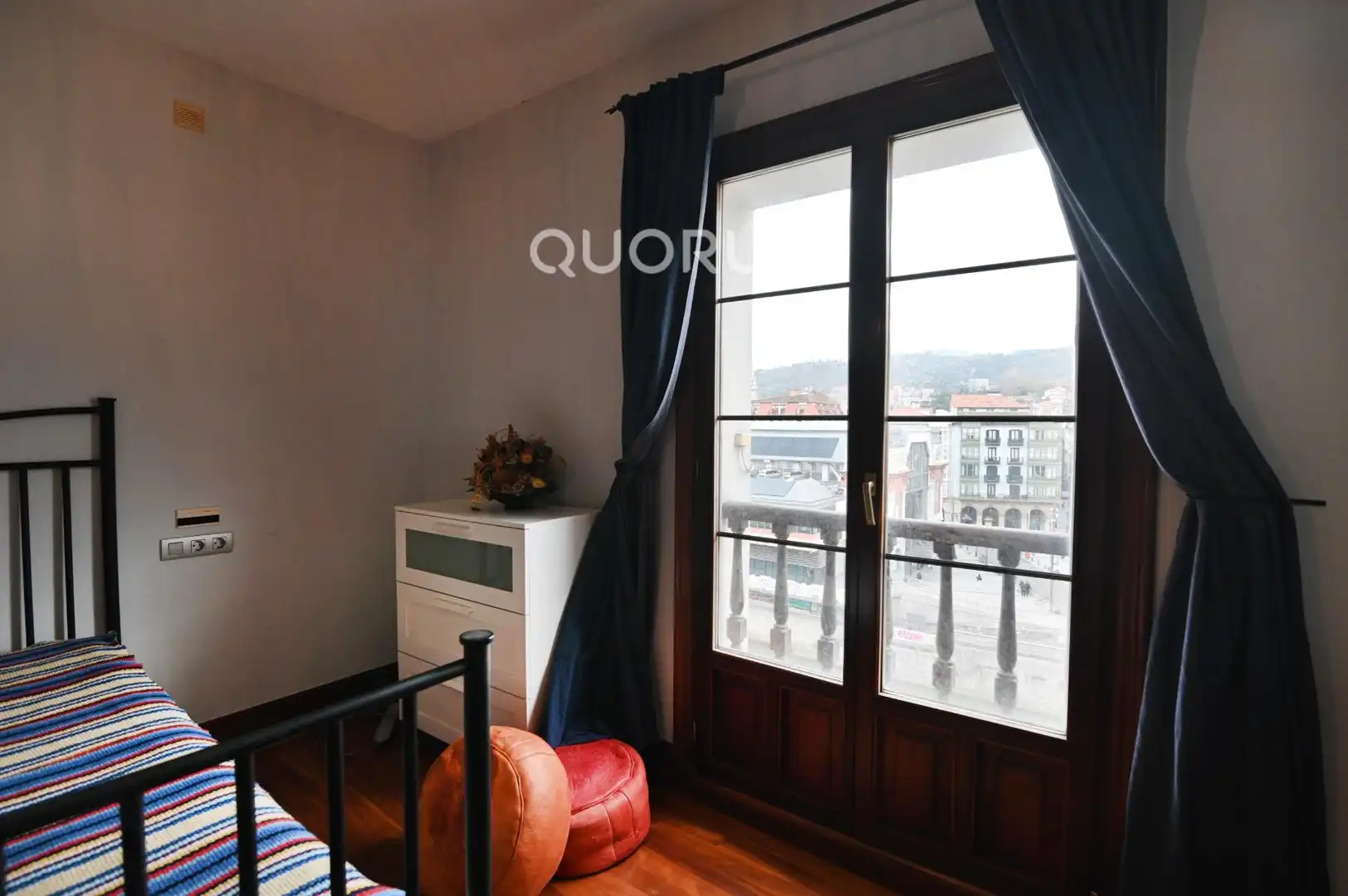 Bedroom of Flat for sale in Bilbao   with Furnished, Balcony and Jacuzzi