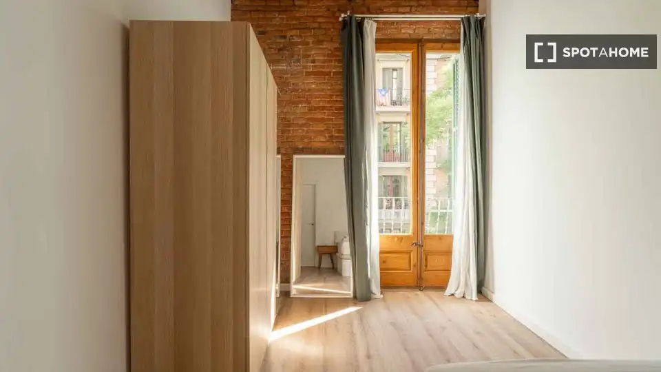 Bedroom of Flat for rent in Gràcia