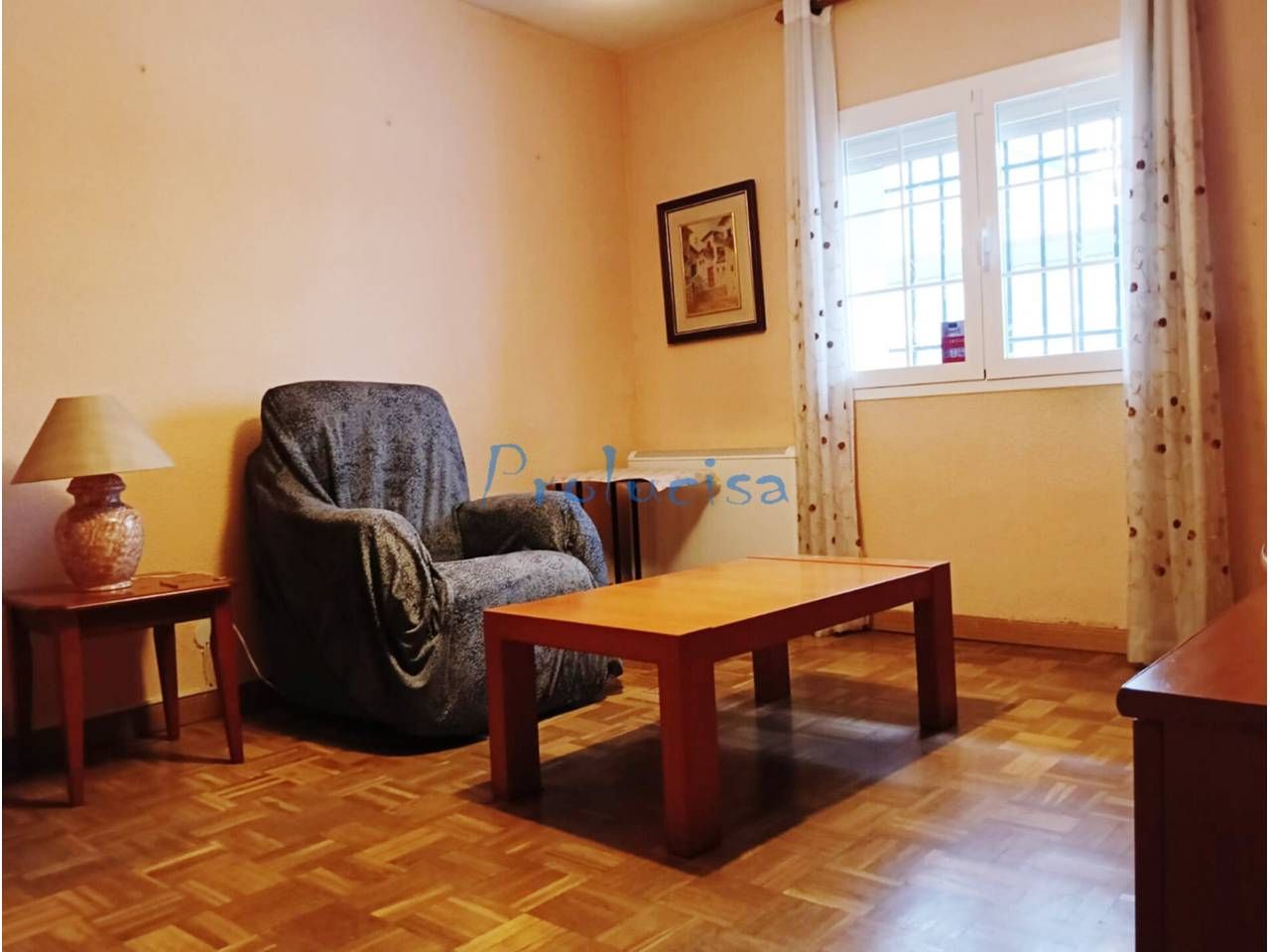 Living room of Flat for sale in Humanes de Madrid  with Heating, Parquet flooring and Furnished