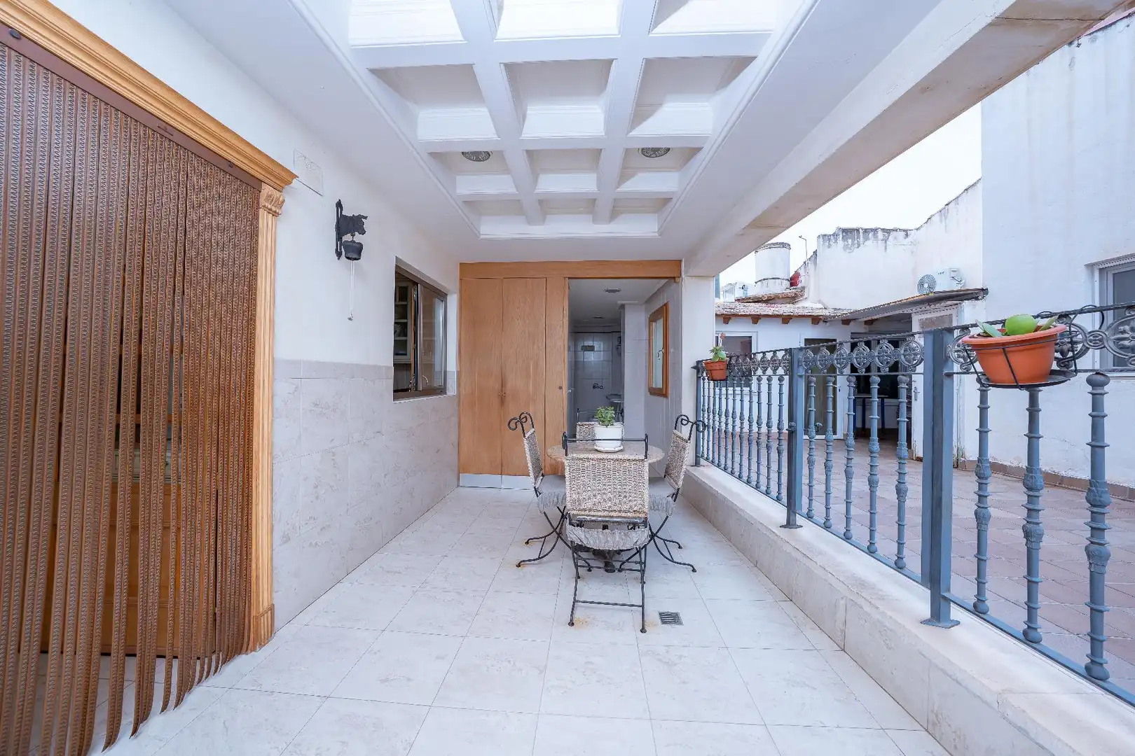 Einfamilien-Reihenhaus zum Verkauf in Novelda mit Heizung, Terrasse und Balkon