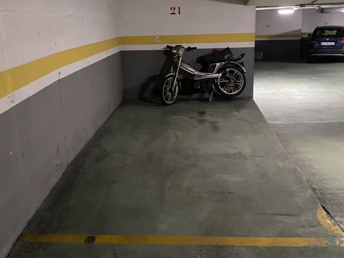 Parking of Garage for rent in Soutomaior