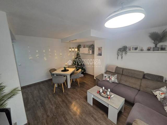 Piso en Venta en El Cónsul - Ciudad Universitaria - El Romeral