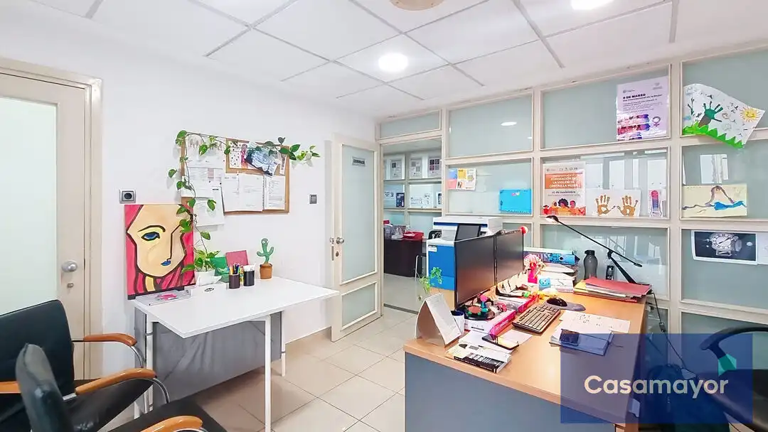 Oficina de lloguer en Centro