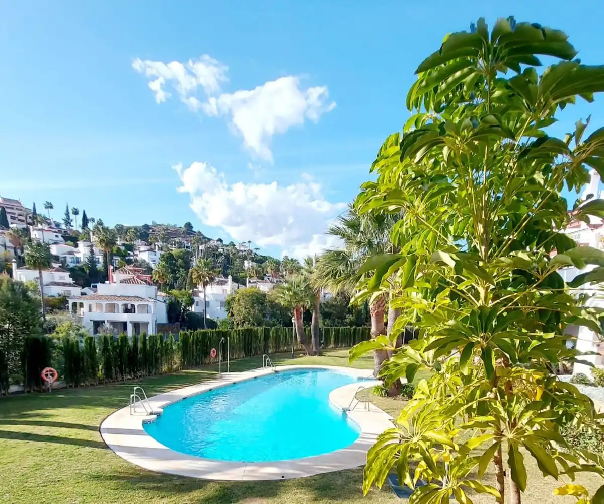 Apartamento con piscina en venta en Nueva Andalucía, imagen 4