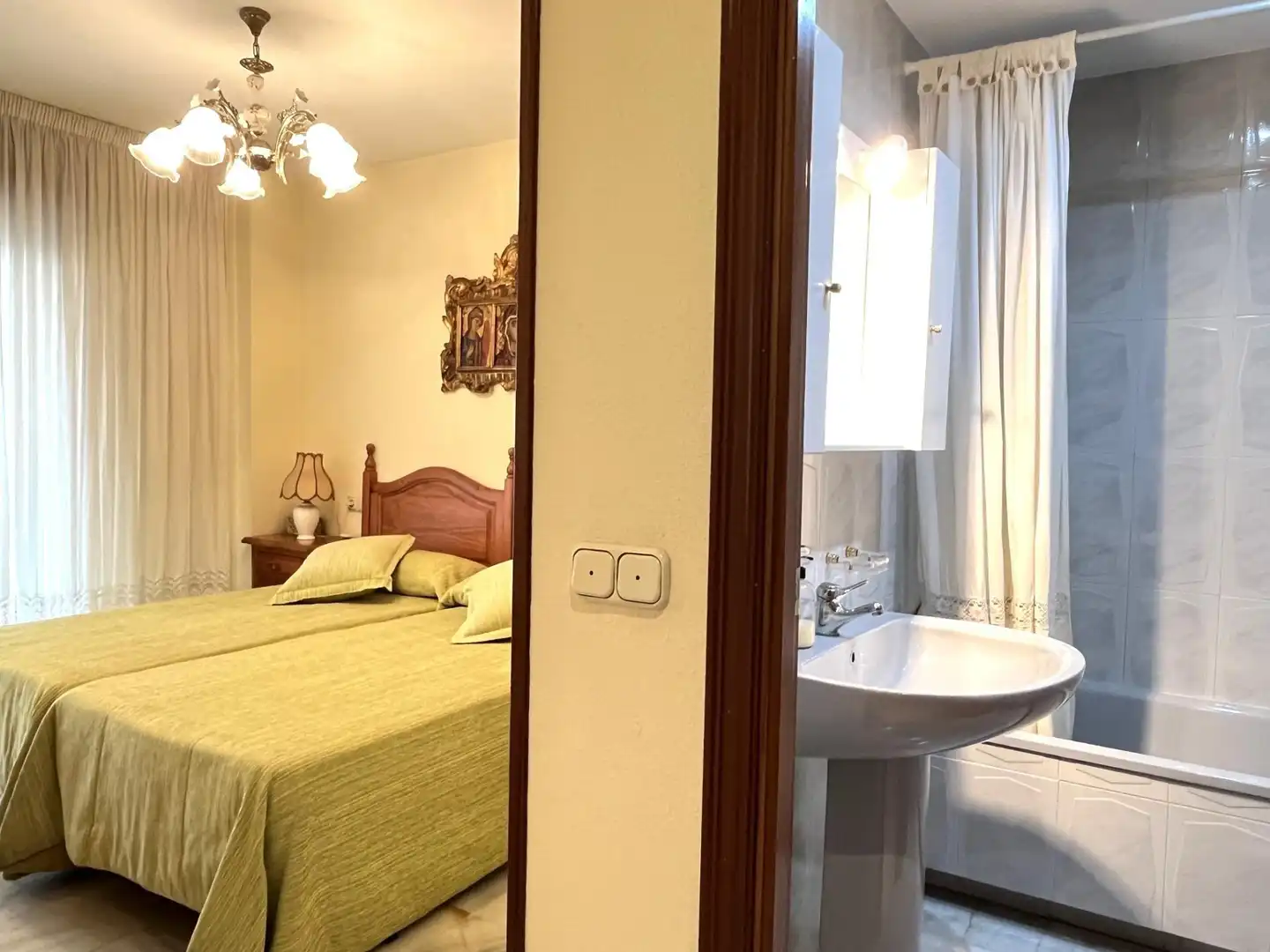 Schlafzimmer von Wohnungen zum Verkauf in Fuengirola mit Gemeinschaftspool