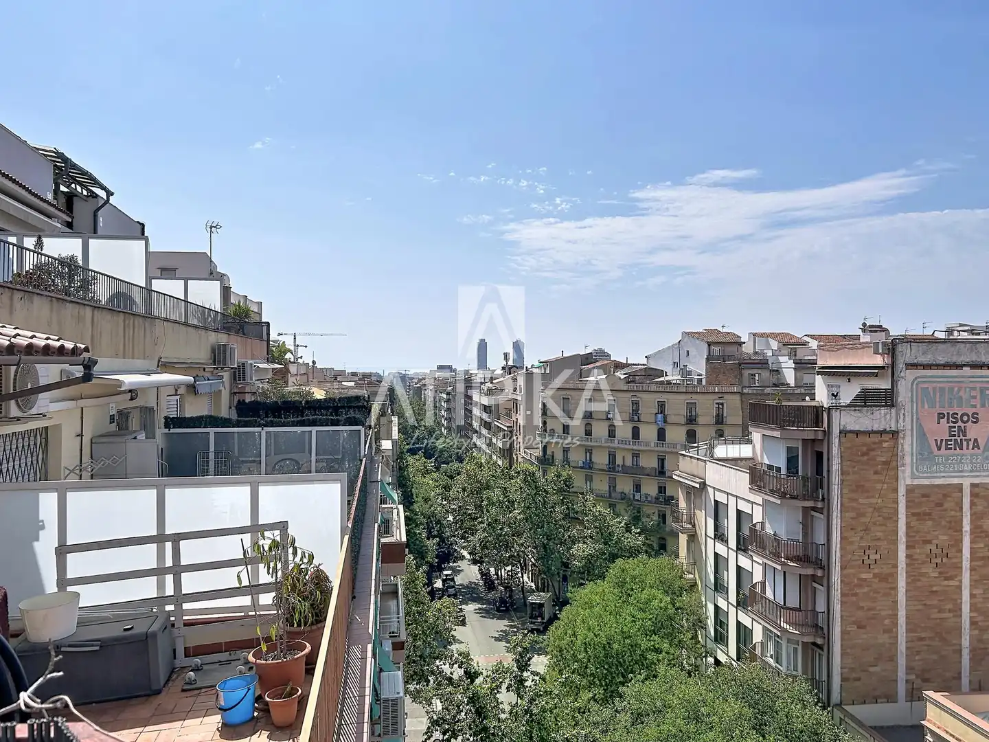 Außenansicht von Dachboden zur Miete in Barcelona mit Klimaanlage, Heizung und Parkett