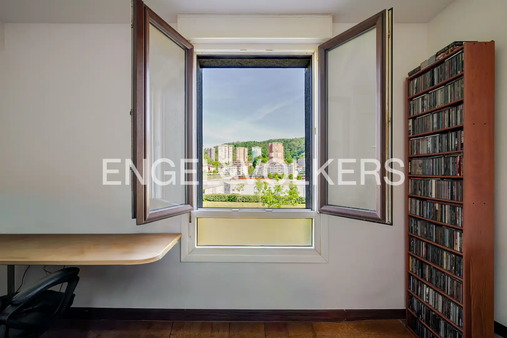 Terraza de Piso en venta en Donostia - San Sebastián  con Calefacción y Balcón