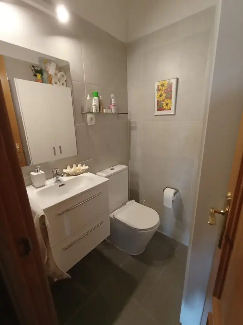 Baño de Piso en venta en Madrid con Calefacción, Parquet y Balcón