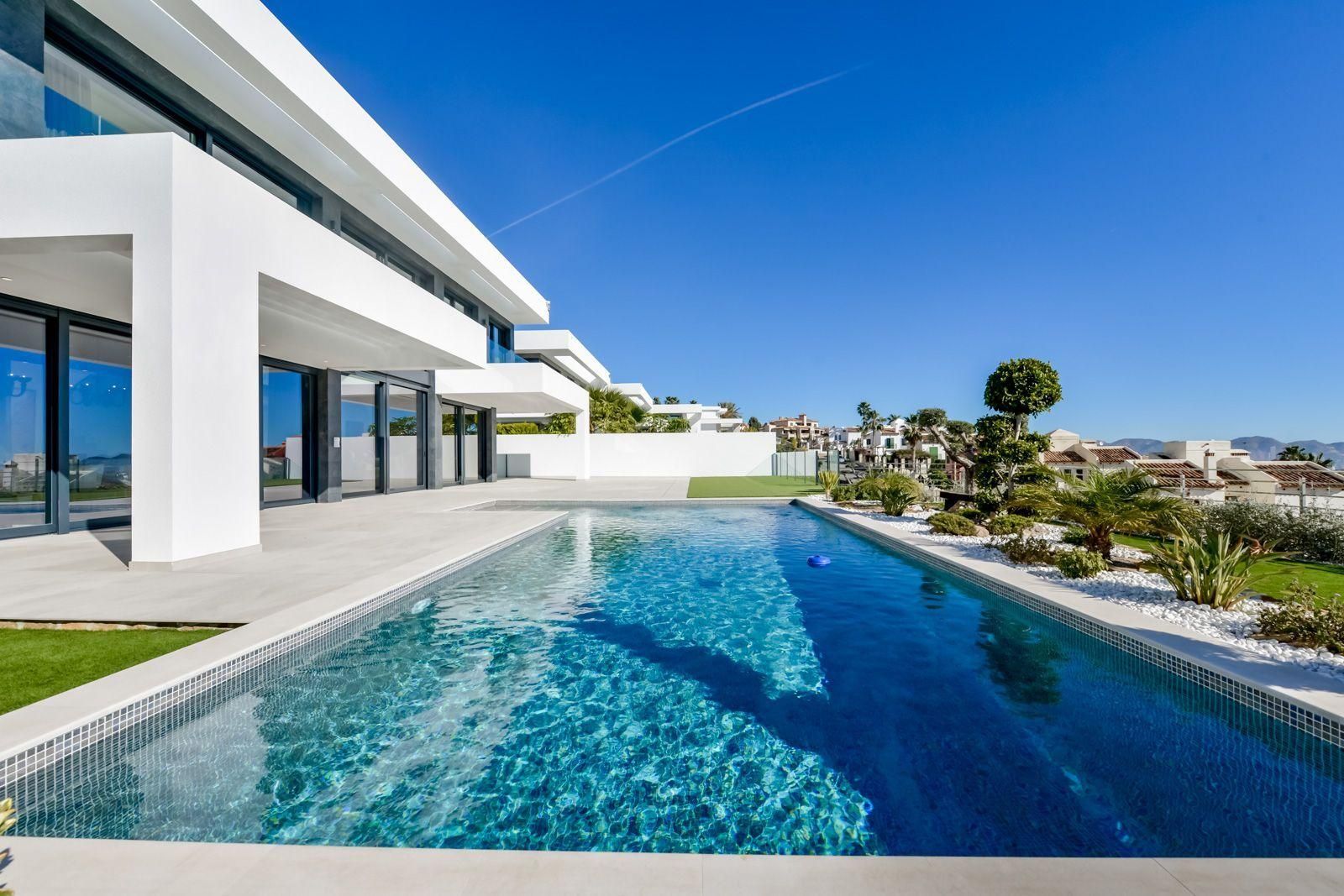 Swimming pool of House or chalet for sale in Benidorm  with Air Conditioner, Heating and Private garden