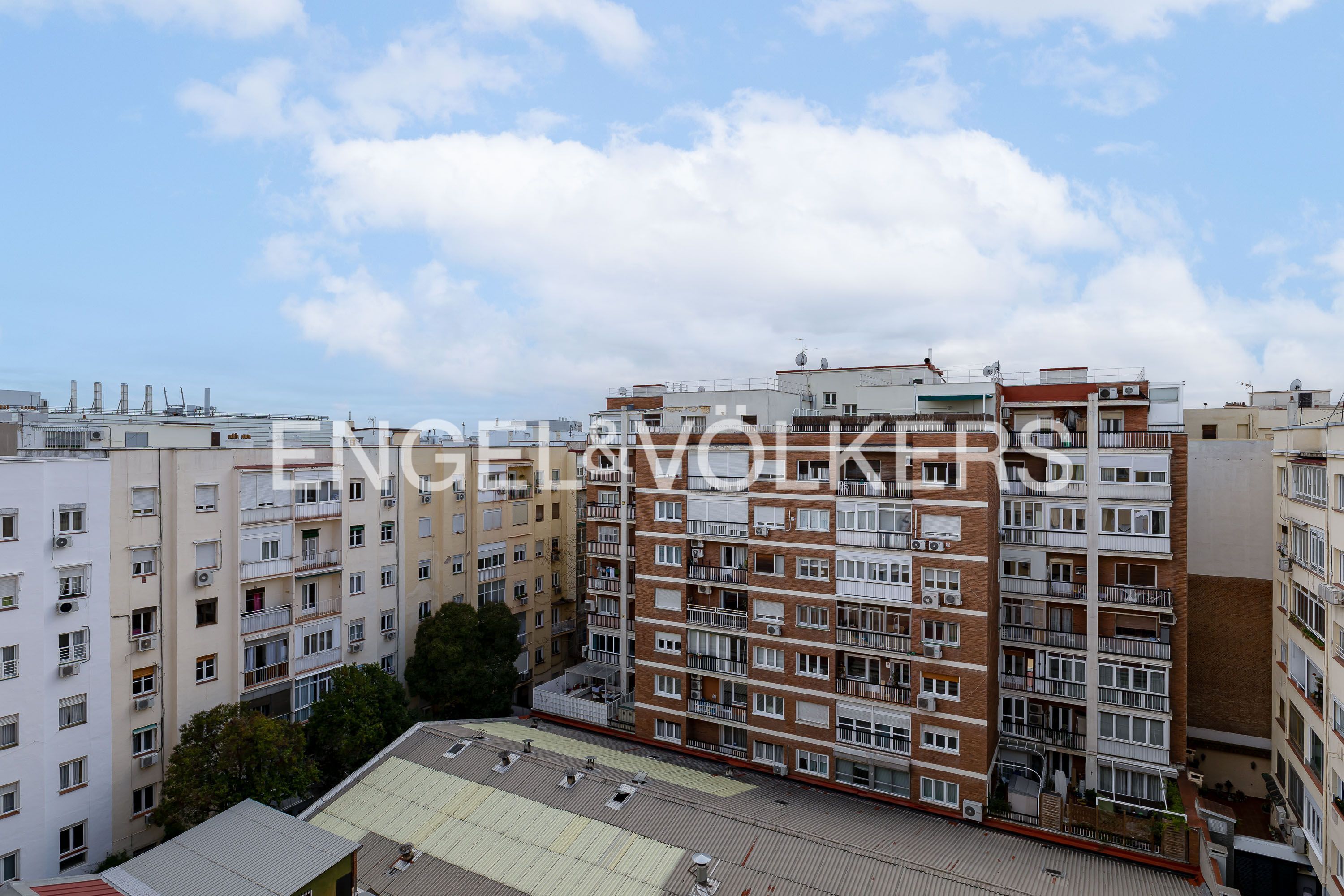 Exterior view of Apartment for sale in  Madrid Capital  with Heating, Terrace and Balcony