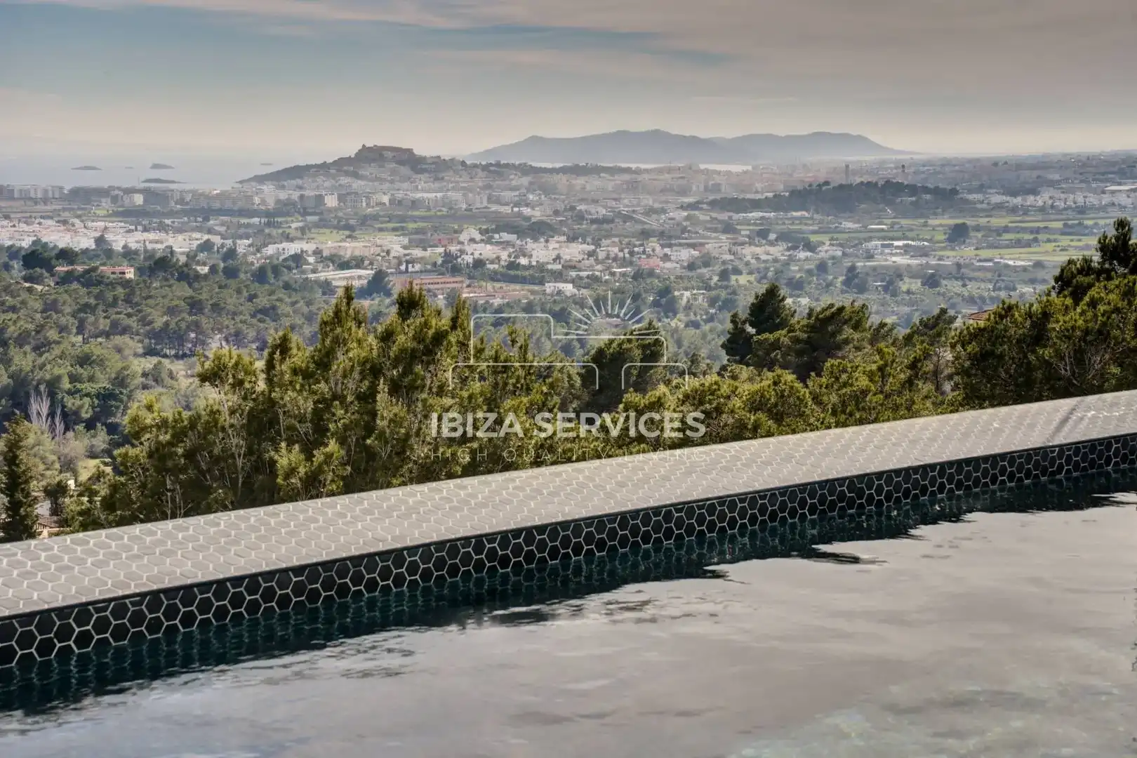 Piscina de Casa o xalet de lloguer en Santa Eulària des Riu amb Aire condicionat, Jardí privat i Piscina