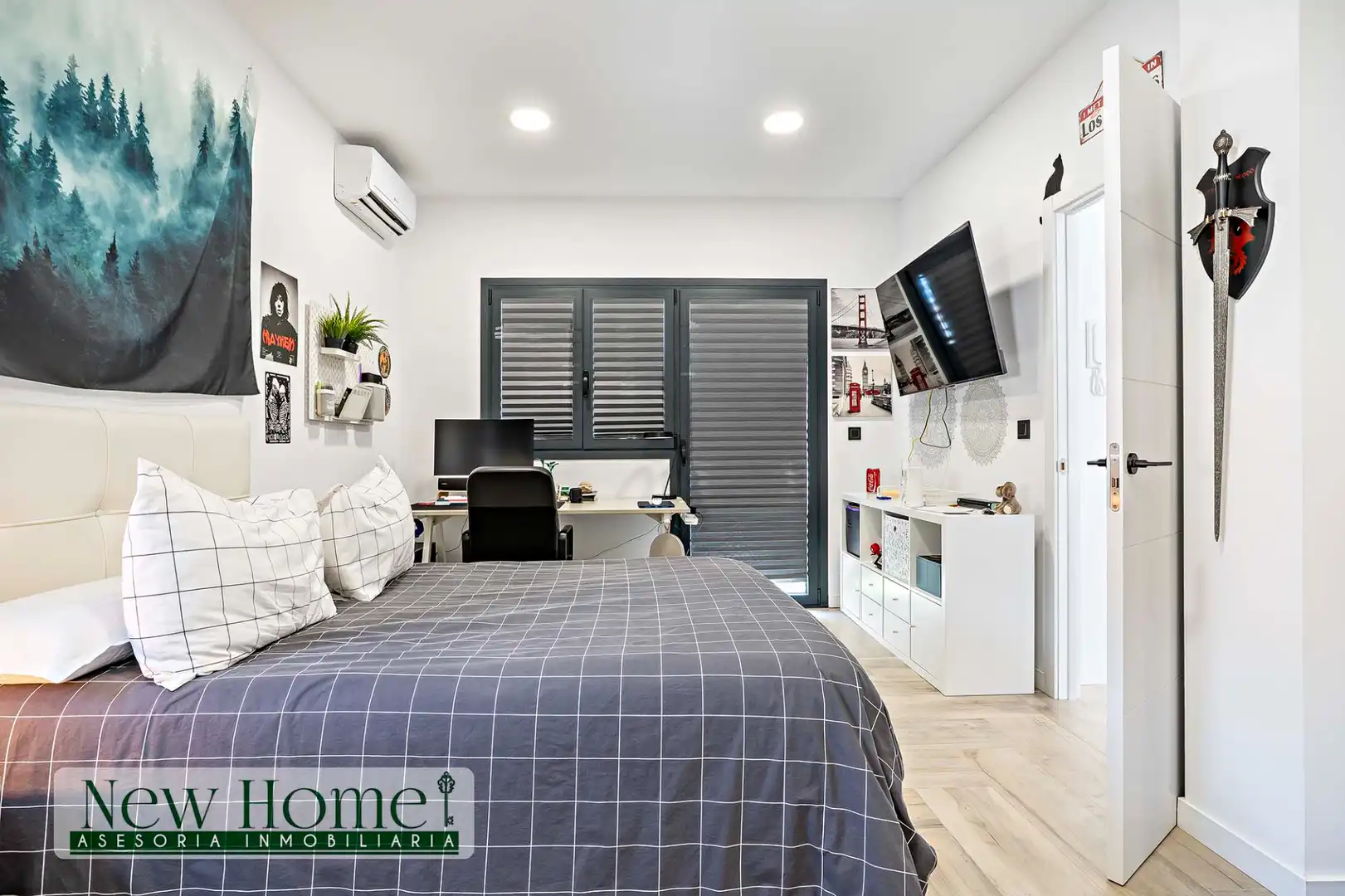 Bedroom of Houses for sale in Roquetas de Mar  with Private garden, Terrace and Furnished