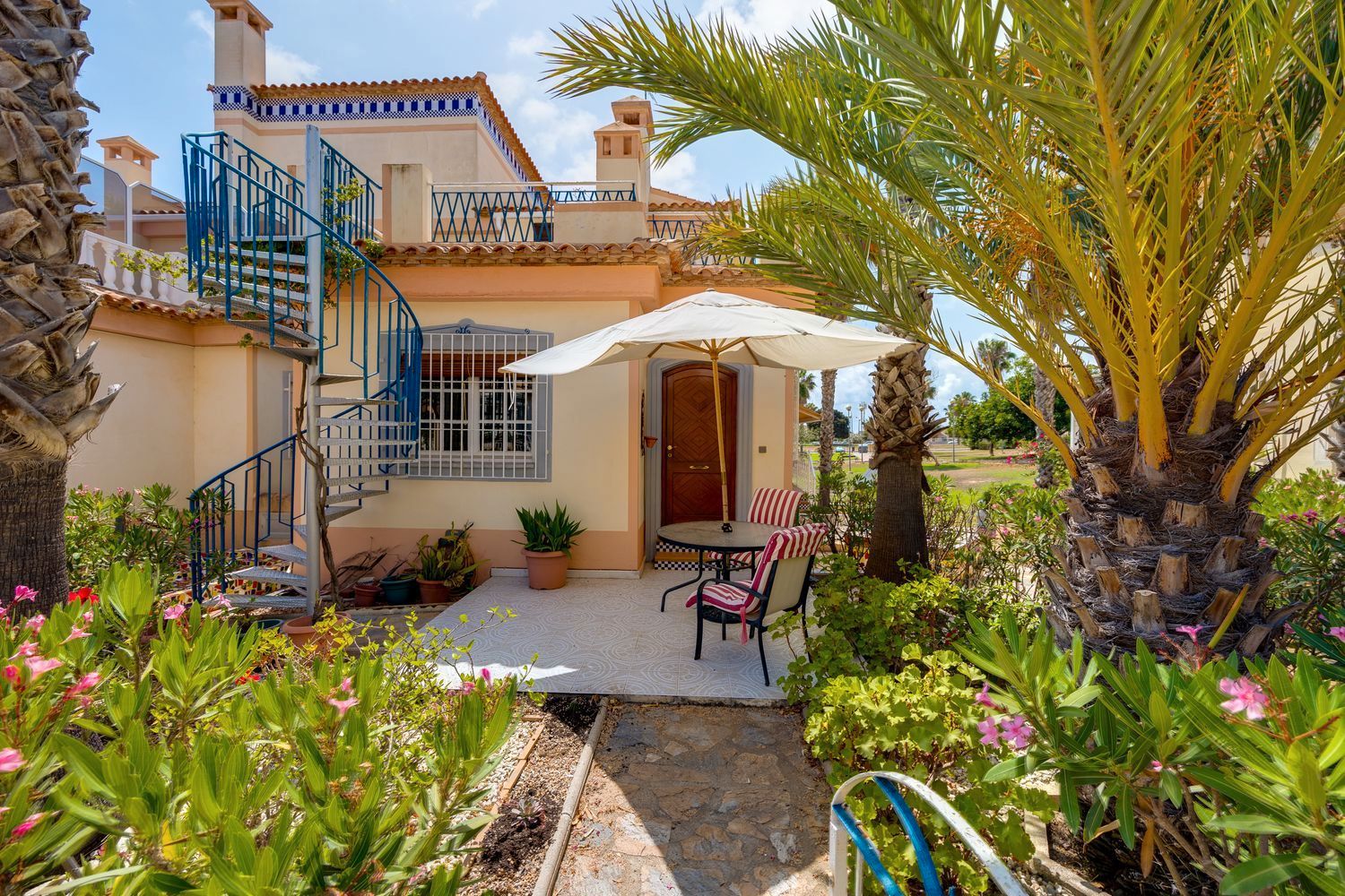 Garden of Single-family semi-detached for sale in Torrevieja  with Air Conditioner, Heating and Terrace