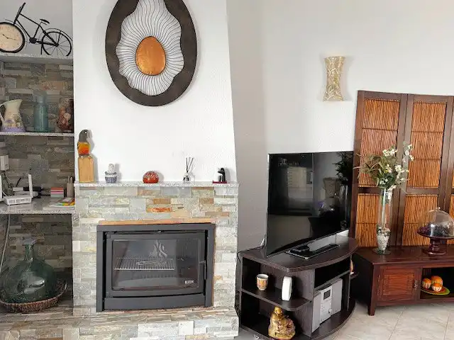 Sala de estar de Casa o chalet en venta en L'Escala con Aire acondicionado, Calefacción y Jardín privado