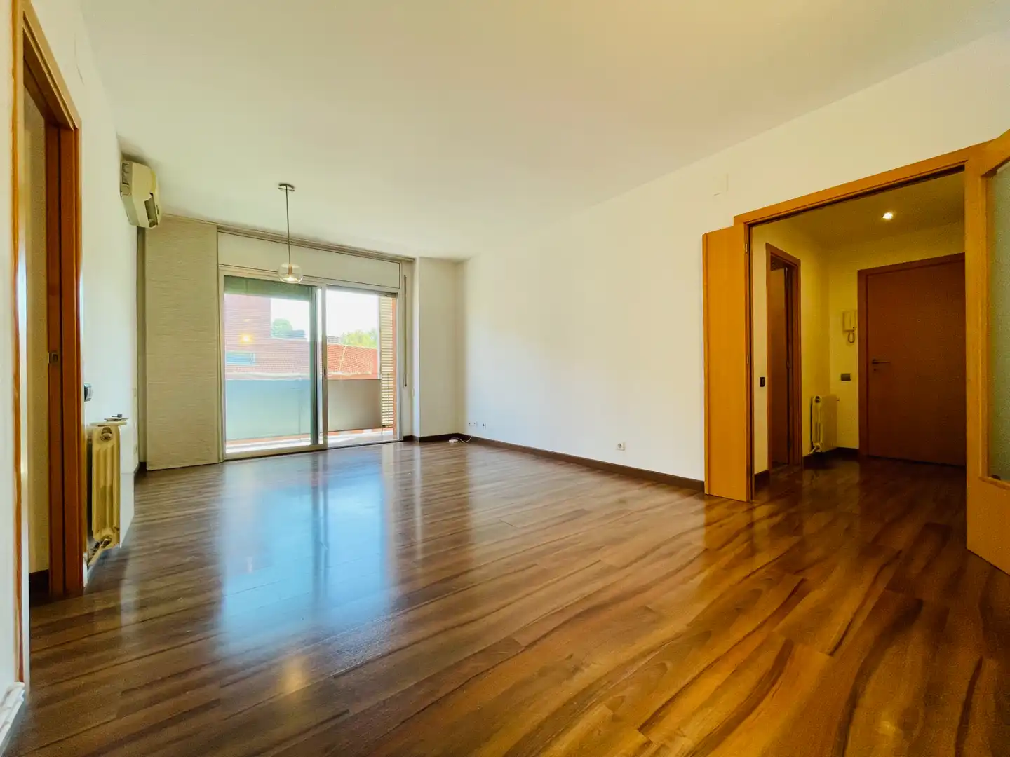 Living room of Flat for rent in Cervelló  with Air Conditioner, Heating and Parquet flooring