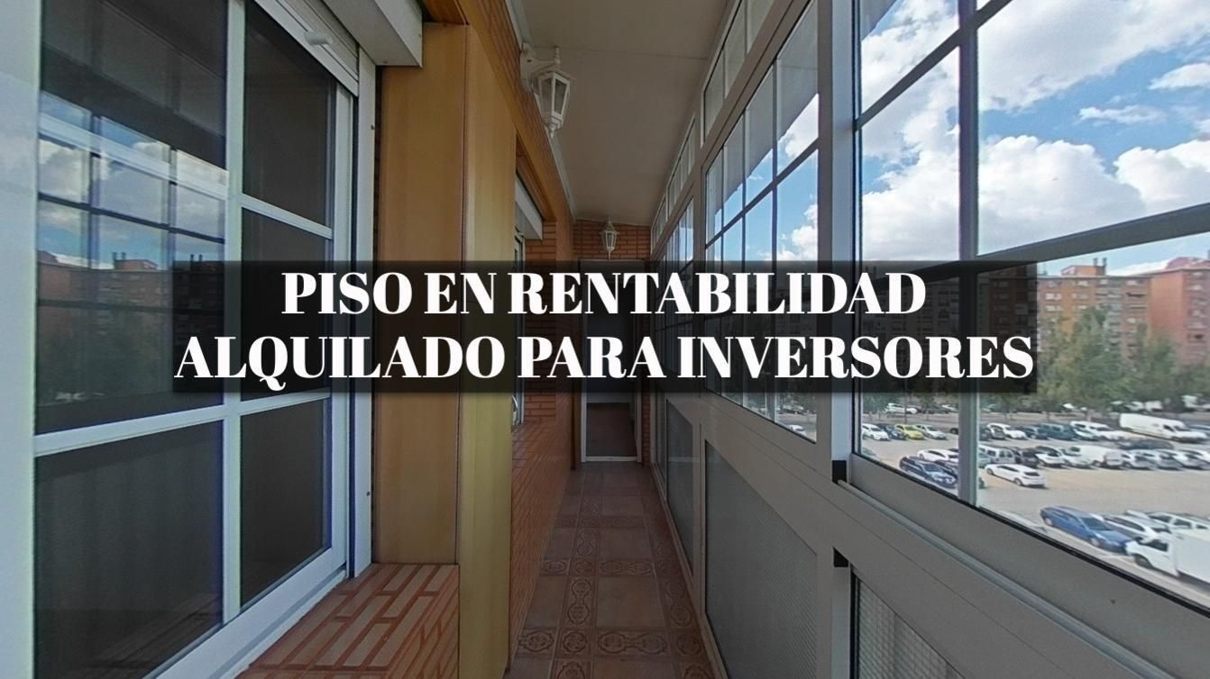 Exterior view of Flat for sale in Sabadell  with Parquet flooring