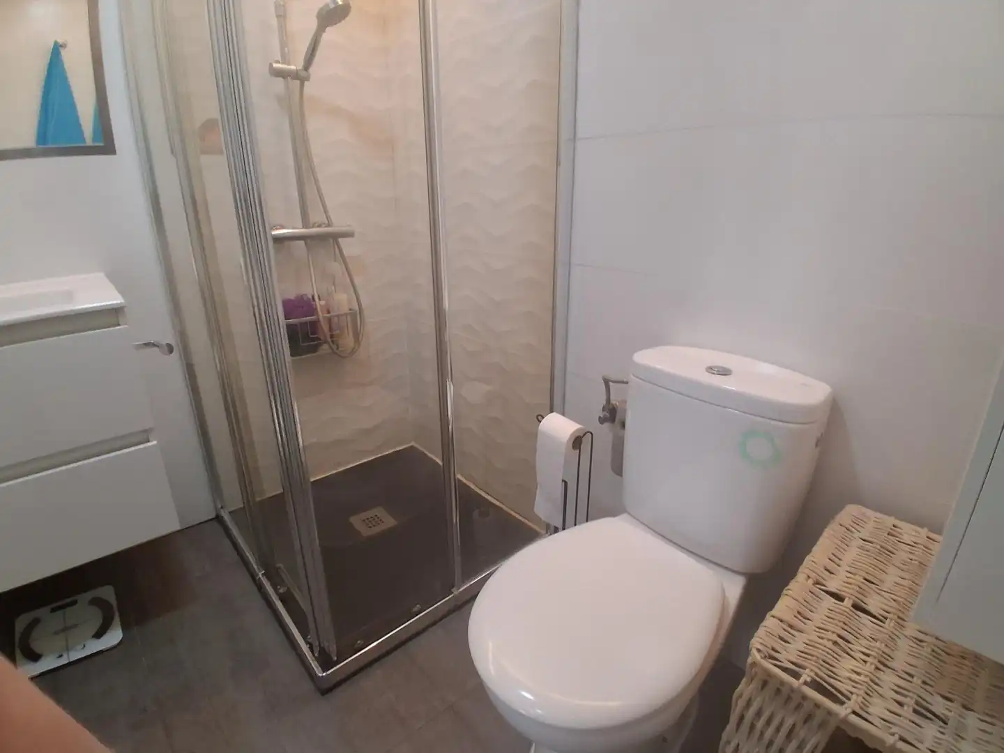Baño de Piso en venta en Cedillo del Condado con Calefacción y Trastero