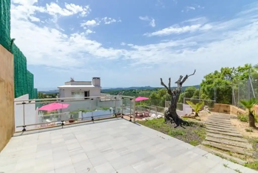 Terrassa de Casa o xalet en venda en Lloret de Mar amb Aire condicionat, Calefacció i Jardí privat