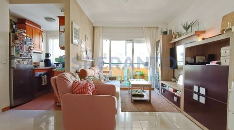 Foto 4 de Piso en venta en Calle Nenufar, Los Pacos, Fuengirola