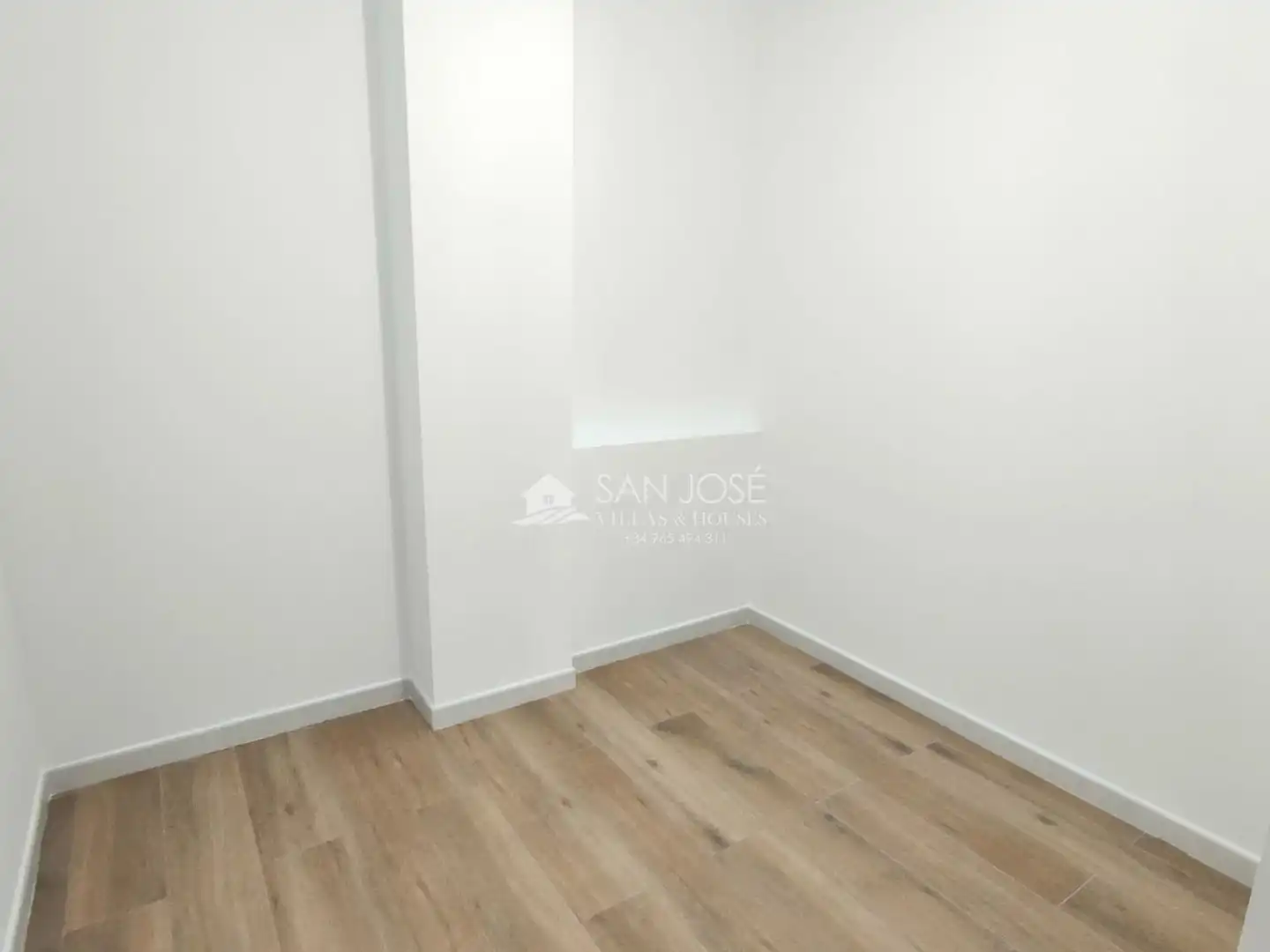 Schlafzimmer von Wohnung zum Verkauf in Aspe mit Klimaanlage und Heizung