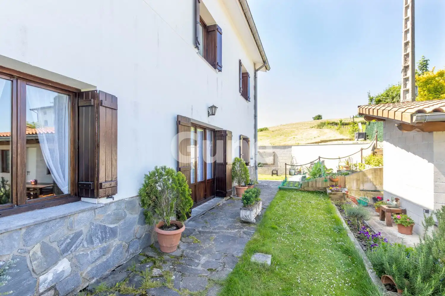 Vista exterior de Casa adosada en venta en Orendain con Calefacción, Terraza y Trastero