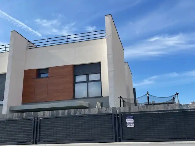 Exterior view of Houses for sale in  Madrid Capital