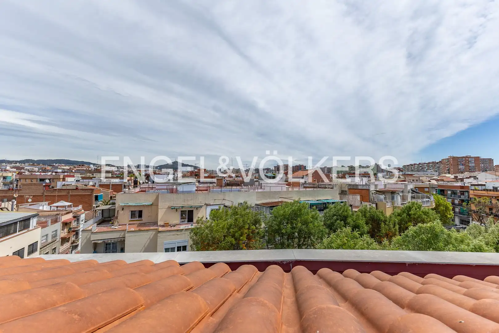Terrassa de Àtic en venda en Cornellà de Llobregat amb Aire condicionat, Calefacció i Terrassa