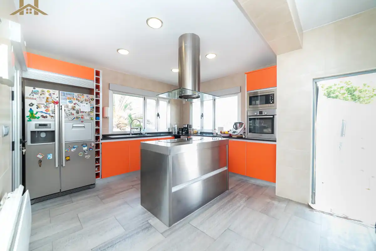 Kitchen of Houses for sale in Casarrubios del Monte  with Air Conditioner, Heating and Terrace